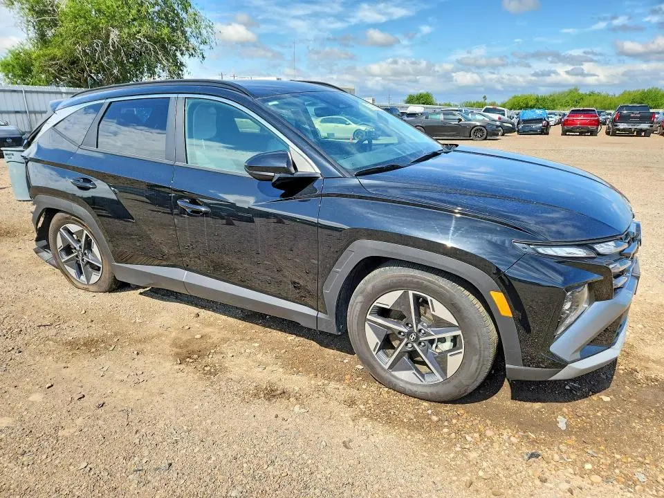 2025 HYUNDAI TUCSON SEL  