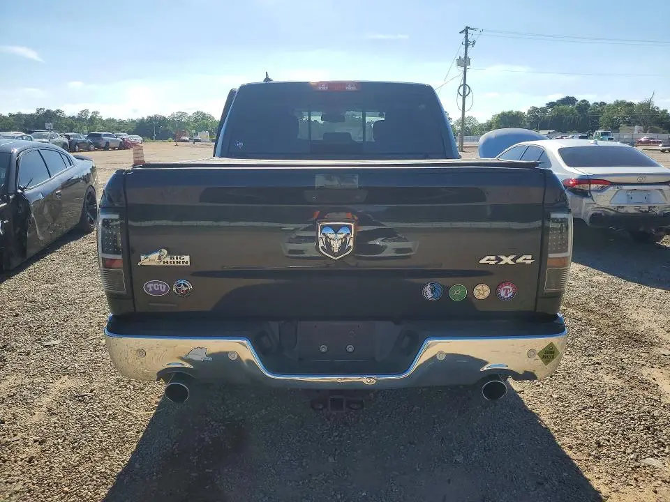 2015 RAM 1500 SLT  