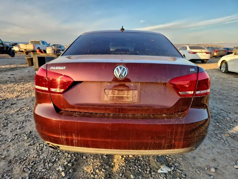 2013 VOLKSWAGEN PASSAT SE  