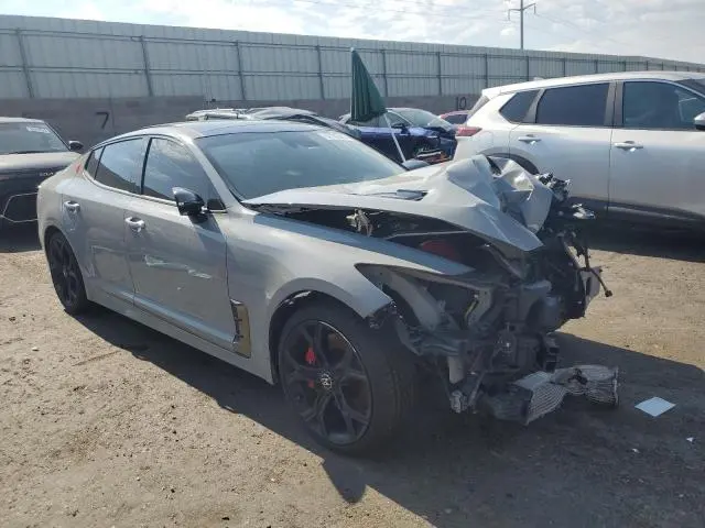 2019 KIA STINGER GT2  
