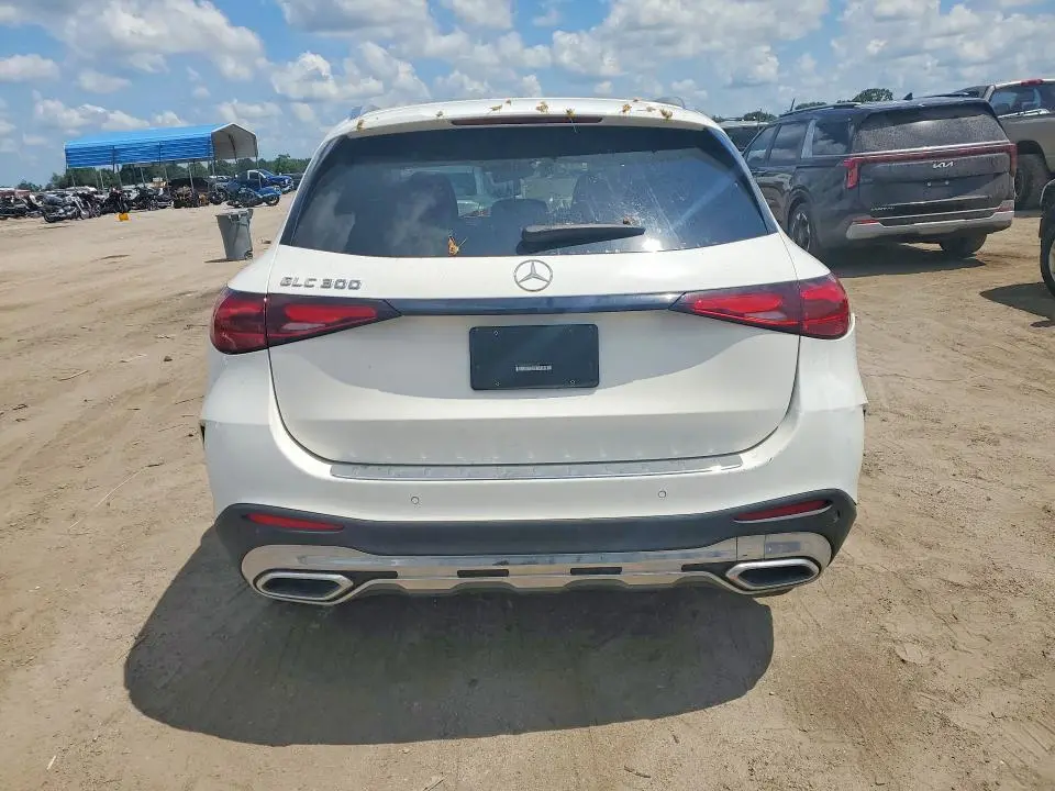 2024 MERCEDES-BENZ GLC 300  