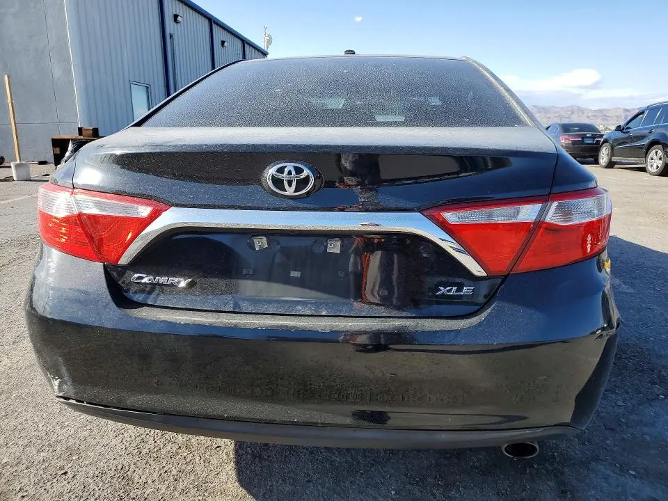 2016 TOYOTA CAMRY XLE  