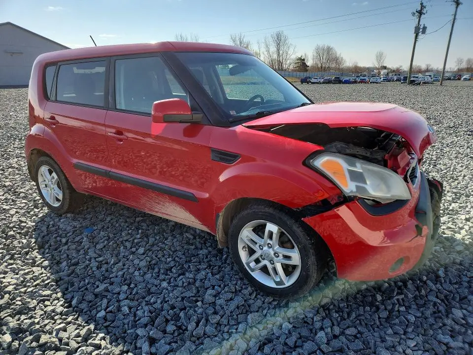 2011 KIA SOUL +  