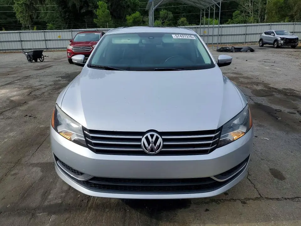 2014 VOLKSWAGEN PASSAT SE  