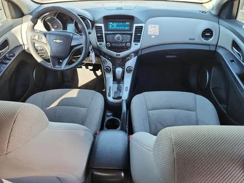 2012 CHEVROLET CRUZE LT  