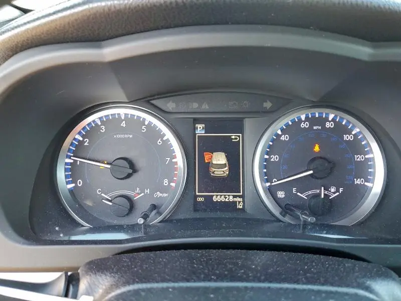 2018 TOYOTA HIGHLANDER LE  