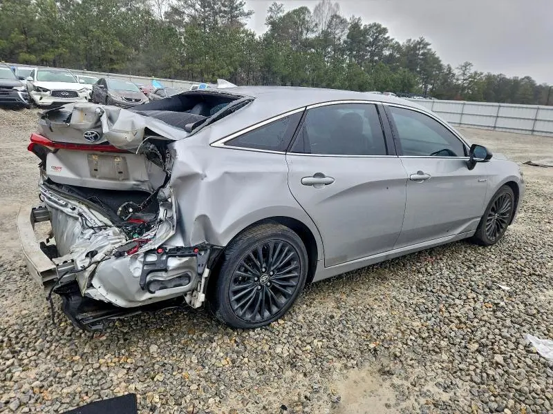 2020 TOYOTA AVALON XSE  