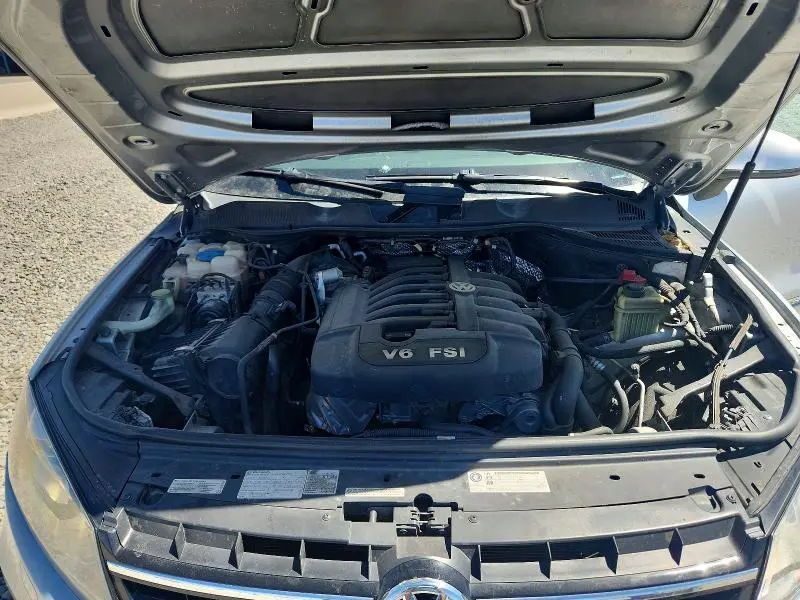 2013 VOLKSWAGEN TOUAREG V6  