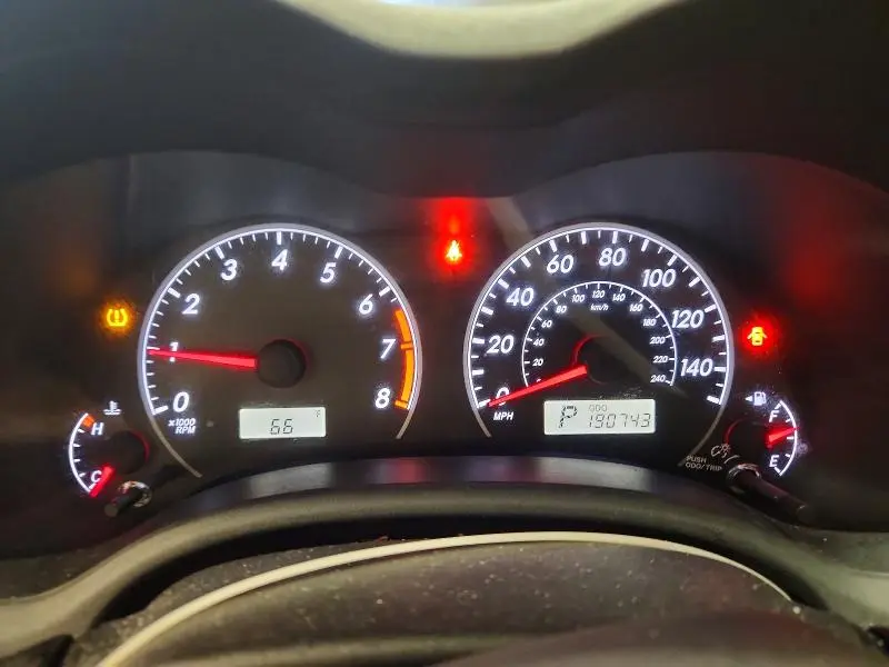 2013 TOYOTA COROLLA LE  