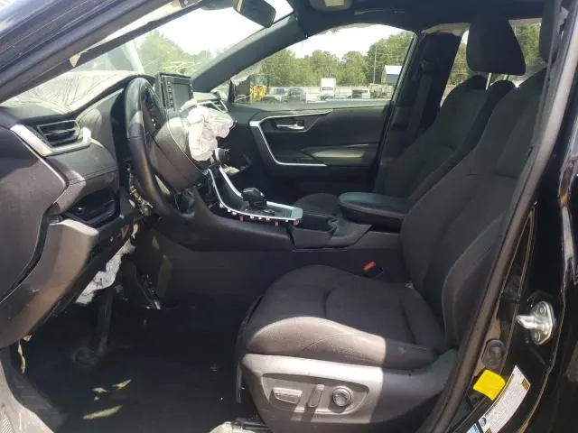 2022 TOYOTA RAV4 SE  