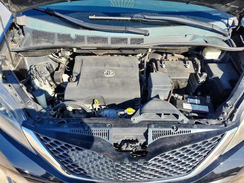 2012 TOYOTA SIENNA SPORT  