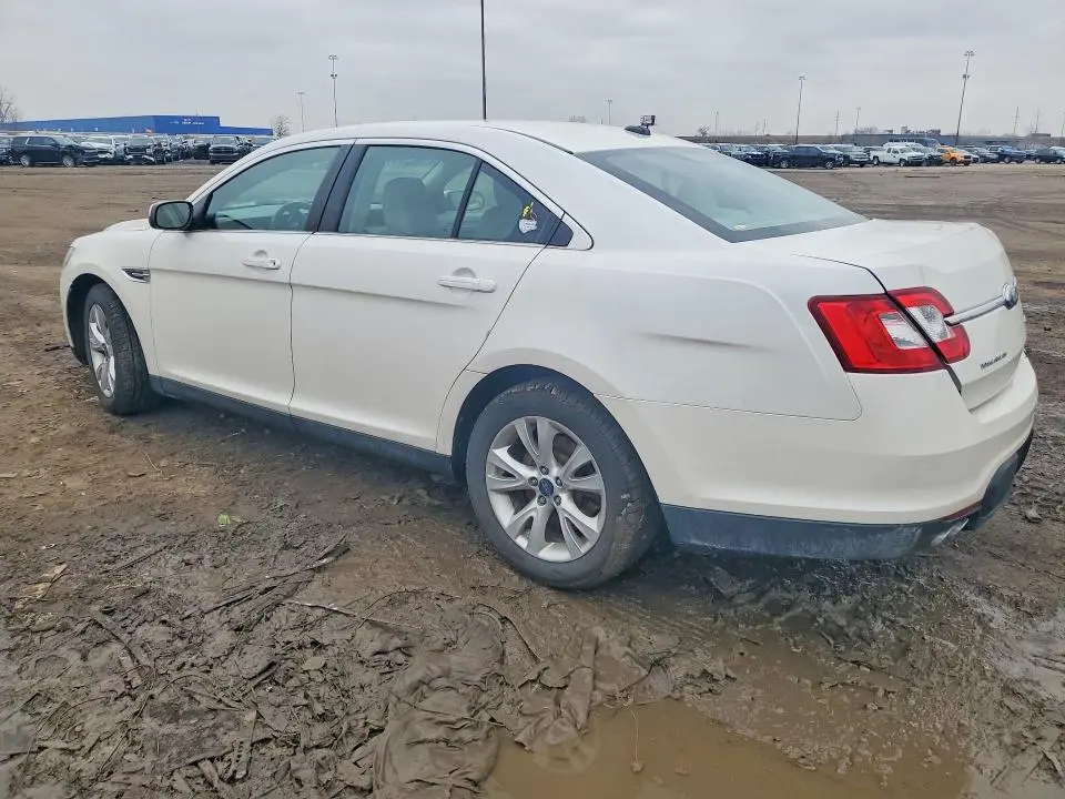 2010 FORD TAURUS SEL  