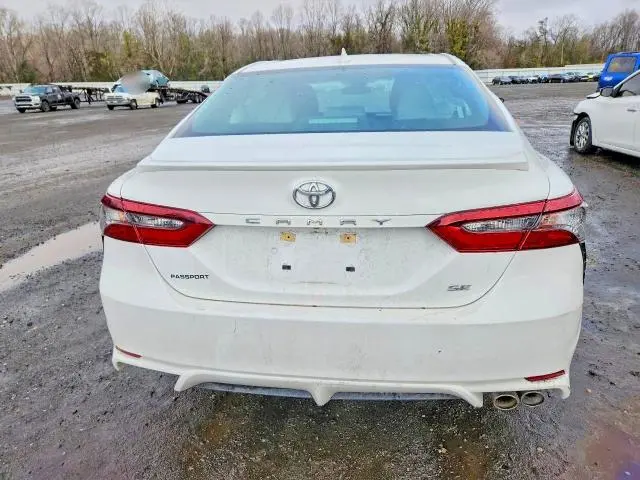 2022 TOYOTA CAMRY SE  