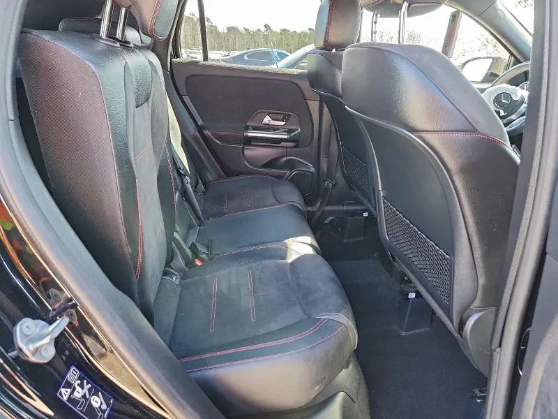 2021 MERCEDES-BENZ GLA 250  