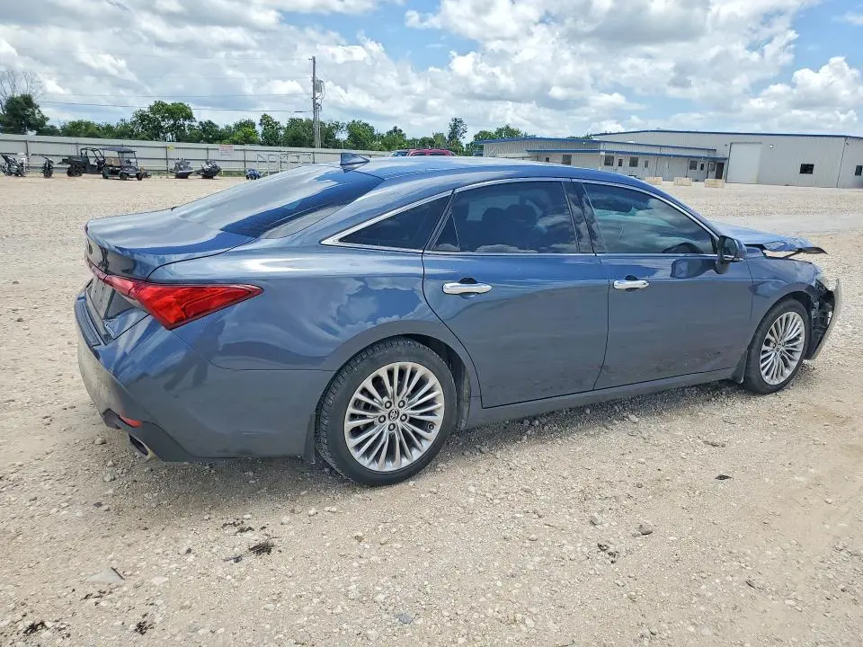 2020 TOYOTA AVALON LIMITED  