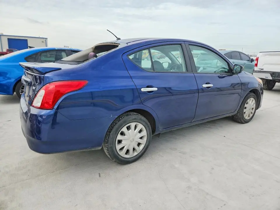 2018 NISSAN VERSA SV  