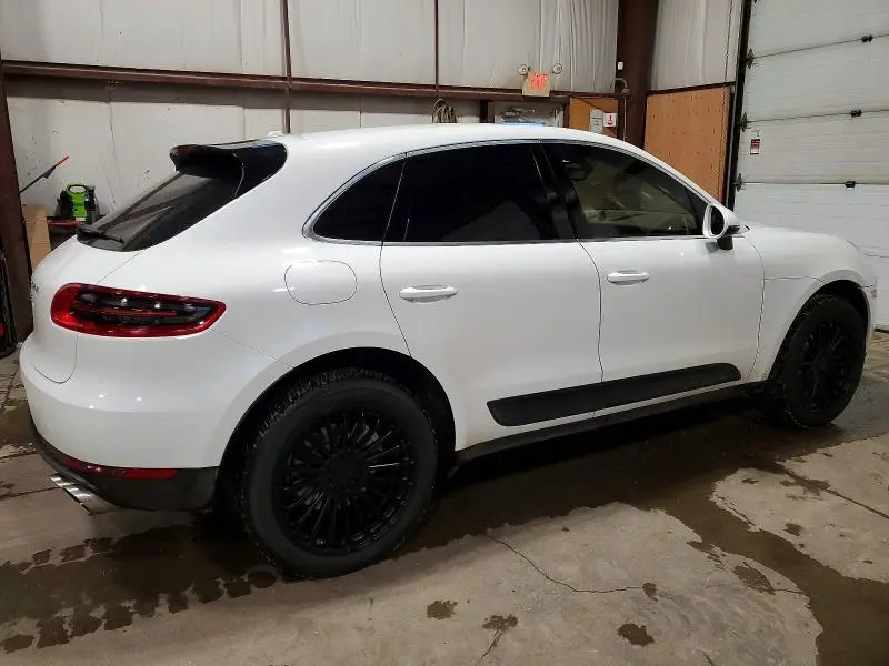 2015 PORSCHE MACAN S  