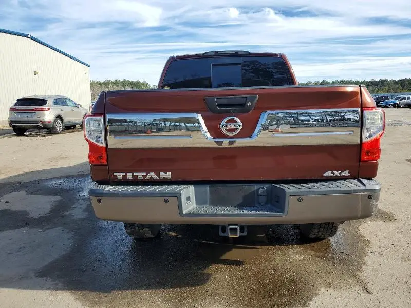 2017 NISSAN TITAN SV  