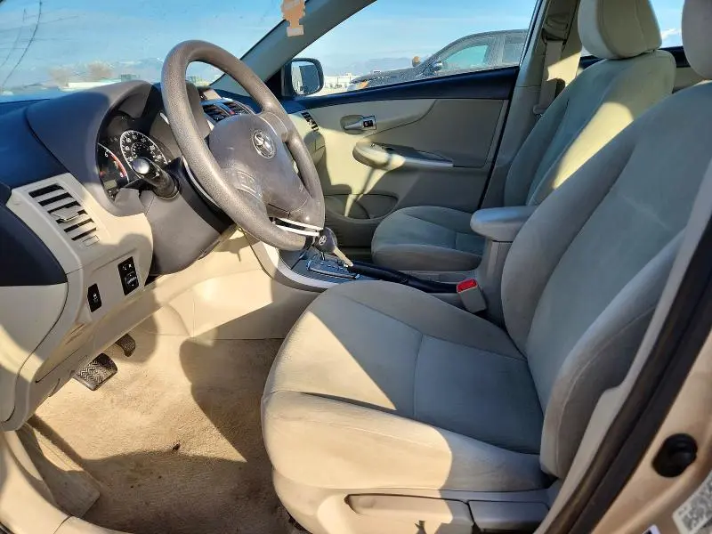 2012 TOYOTA COROLLA LE  