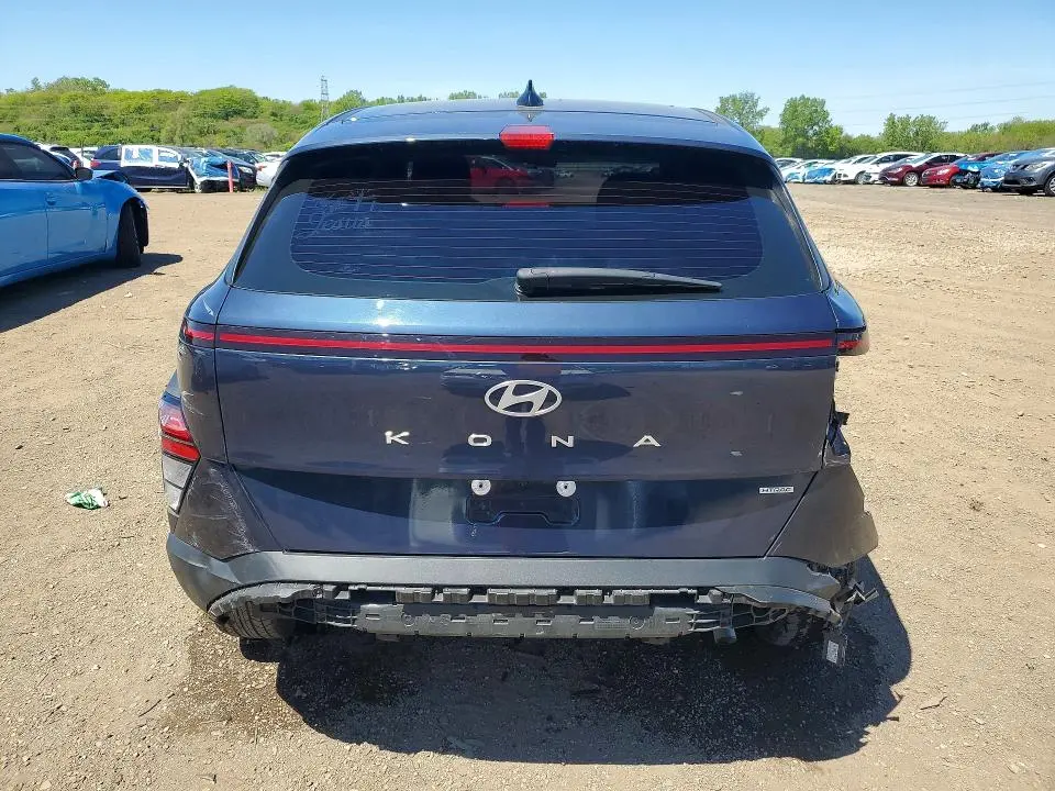 2024 HYUNDAI KONA SE  