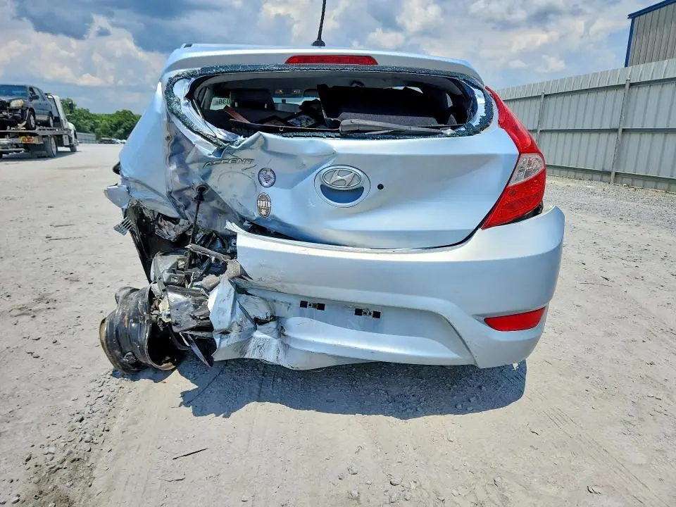 2012 HYUNDAI ACCENT GS  