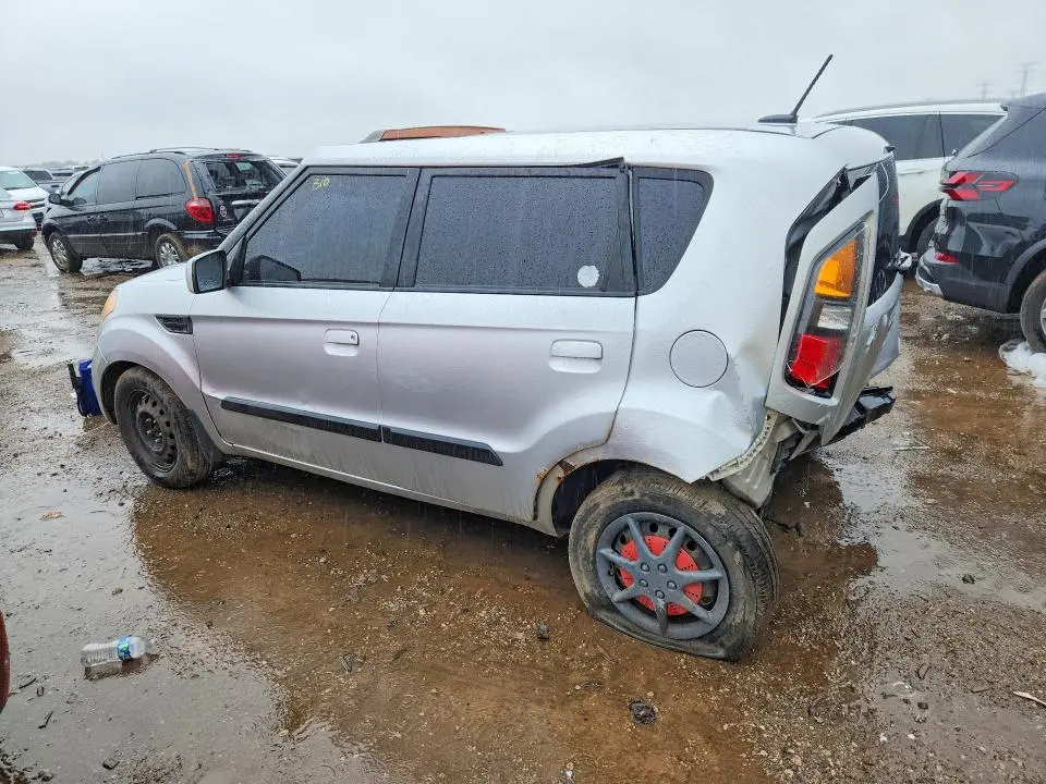 2010 KIA SOUL +  