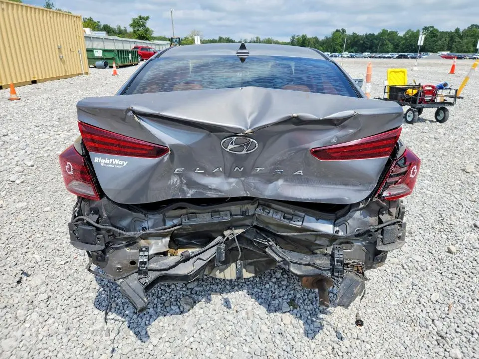 2019 HYUNDAI ELANTRA SEL  