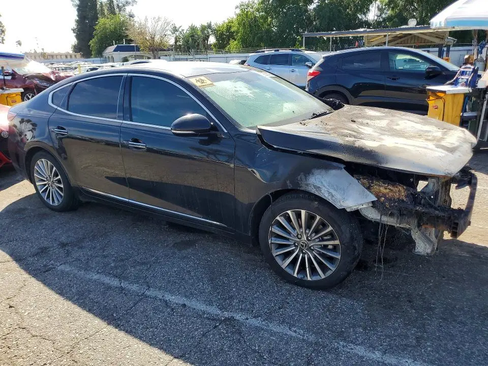 2019 KIA CADENZA PREMIUM  