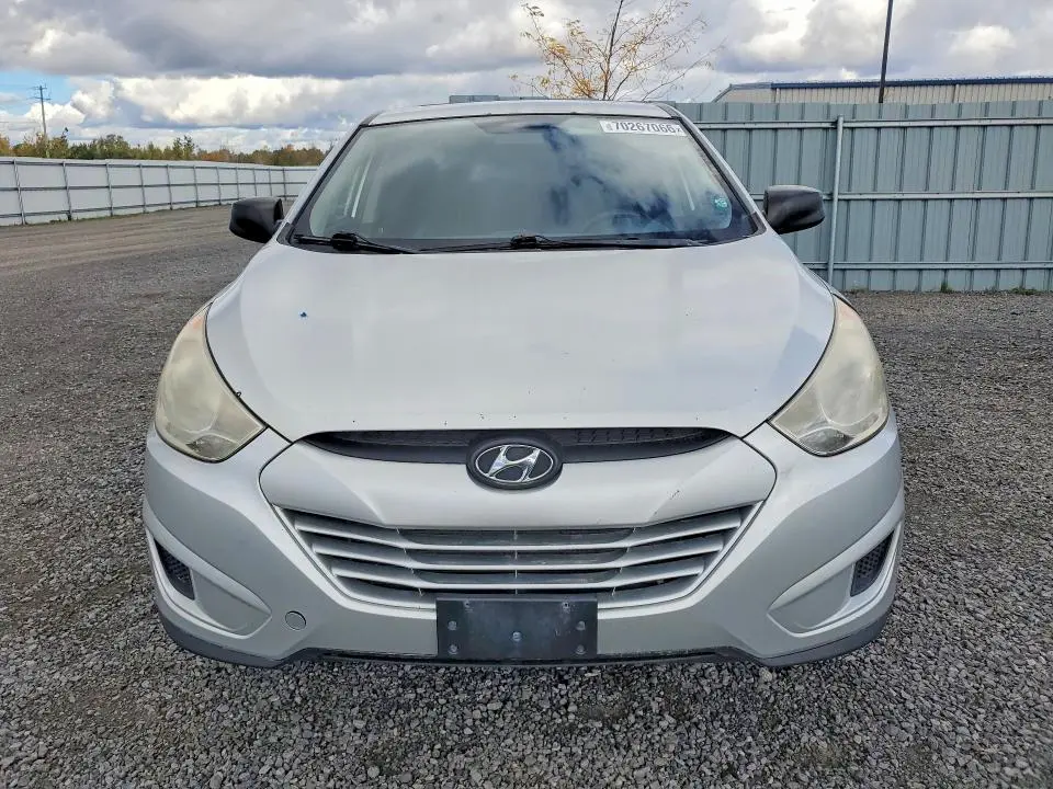 2011 HYUNDAI TUCSON GL  