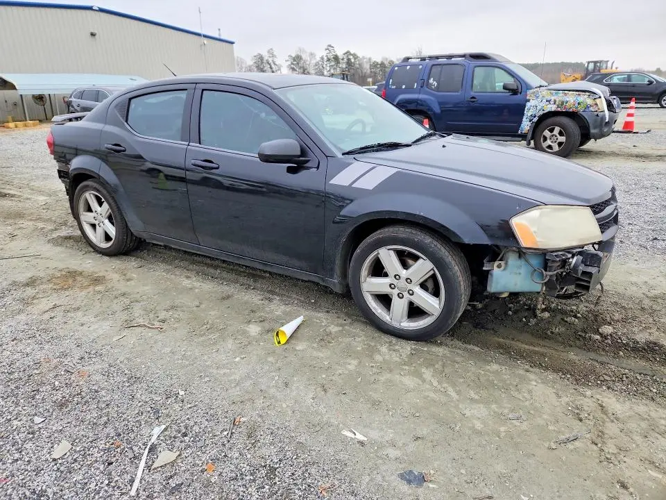 2013 DODGE AVENGER R  