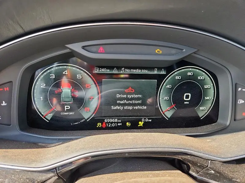 2021 AUDI Q8 PRESTIGE S-LINE  