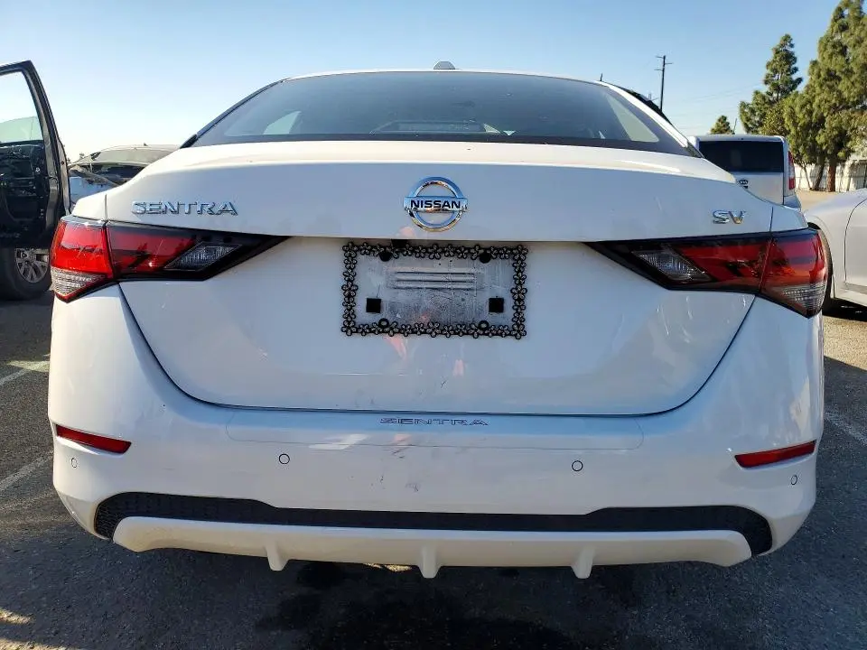 2021 NISSAN SENTRA SV  