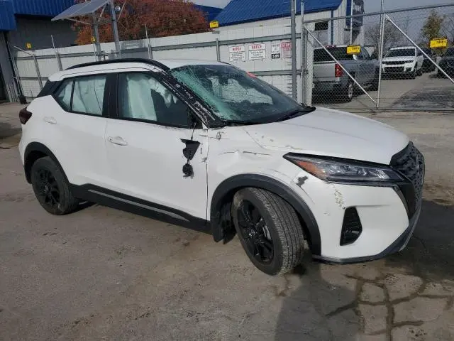 2023 NISSAN KICKS SR  