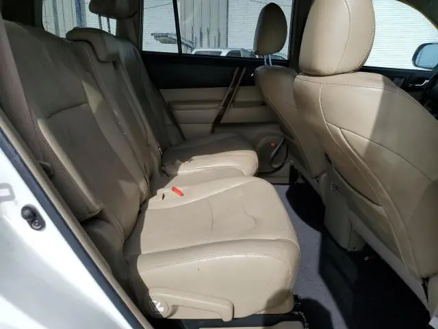 2011 TOYOTA HIGHLANDER LIMITED  