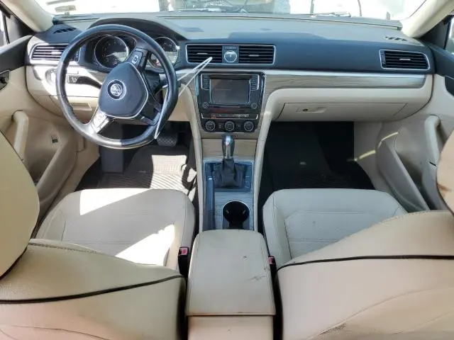 2016 VOLKSWAGEN PASSAT SE