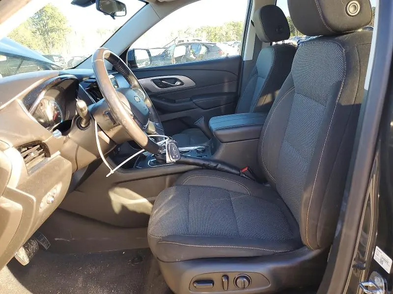 2019 CHEVROLET TRAVERSE LT  