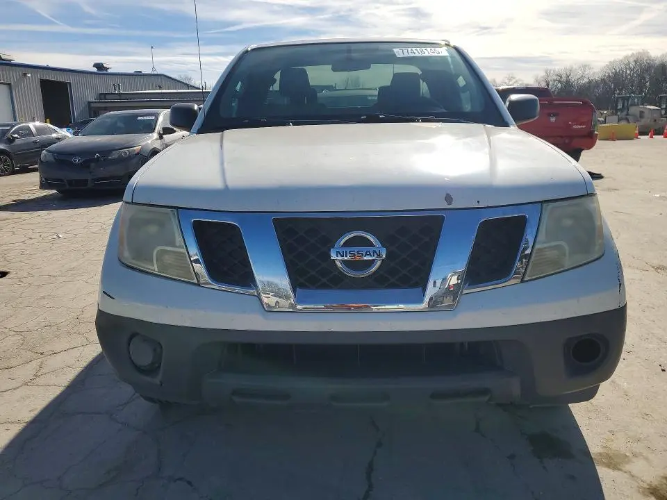 2013 NISSAN FRONTIER S  