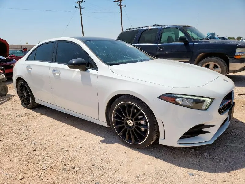2022 MERCEDES-BENZ A 220  
