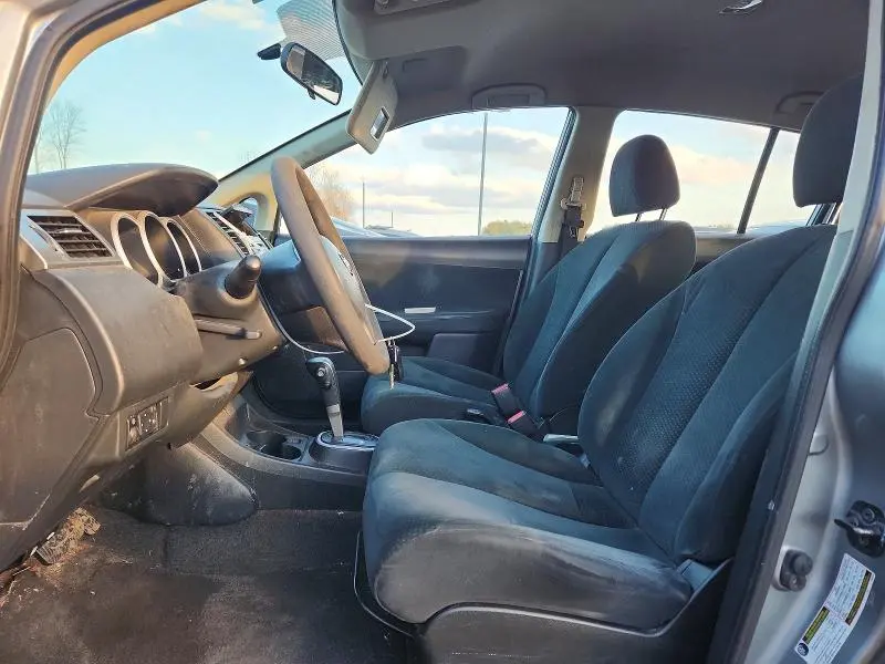 2011 NISSAN VERSA S  