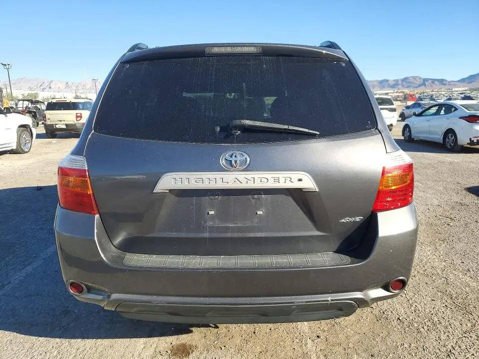 2010 TOYOTA HIGHLANDER SE  