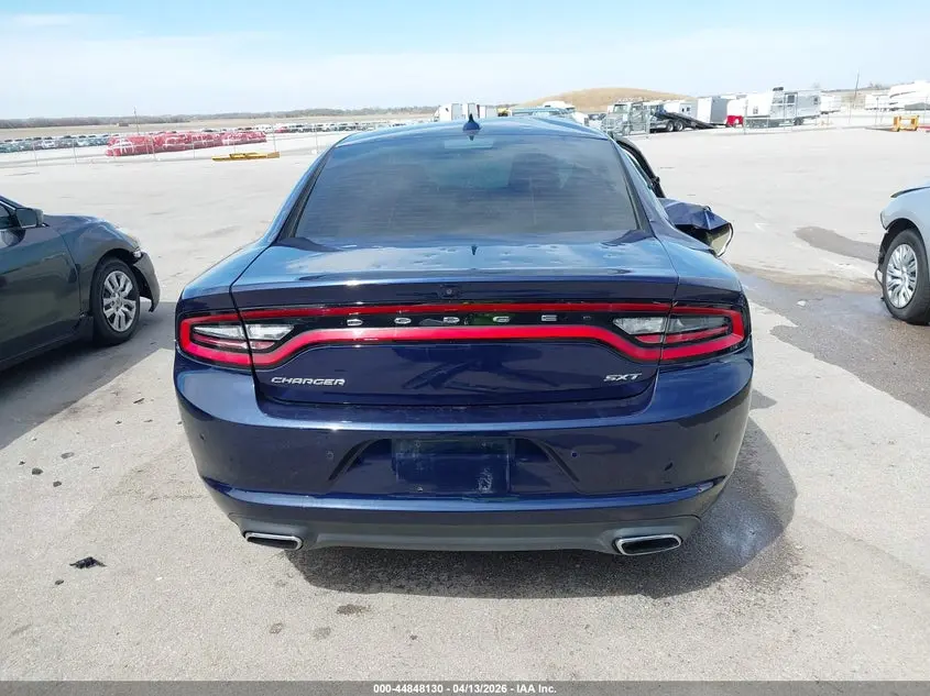 2016 DODGE CHARGER SXT