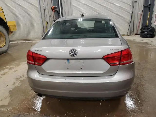 2014 VOLKSWAGEN PASSAT SE  