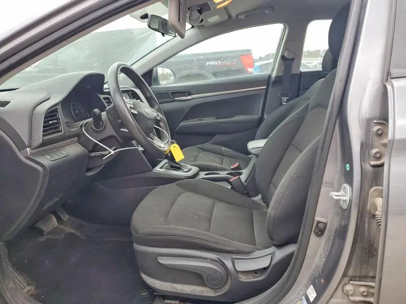 2019 HYUNDAI ELANTRA SE  
