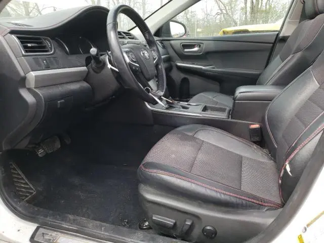 2016 TOYOTA CAMRY LE  