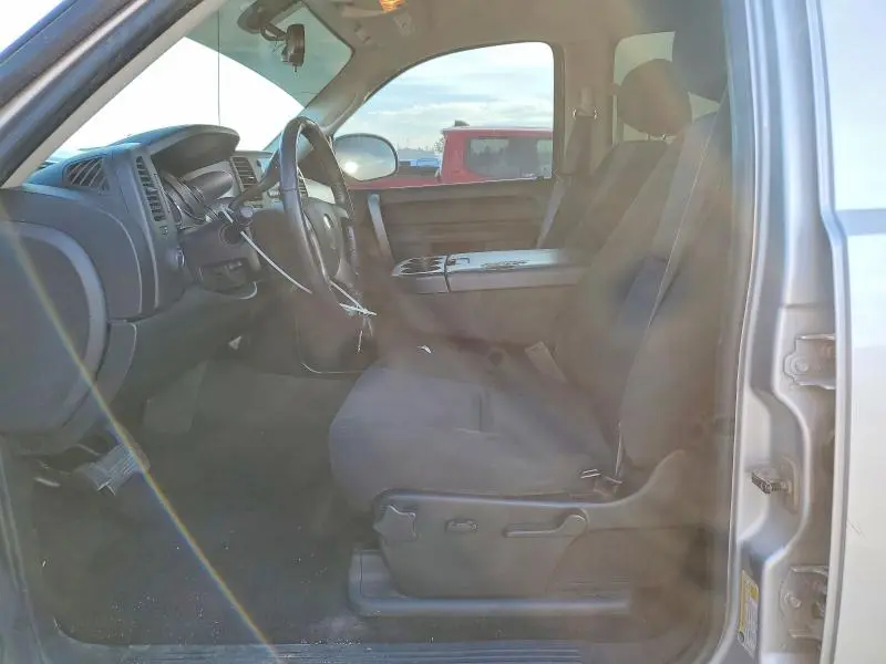 2011 CHEVROLET SILVERADO C1500 LT  