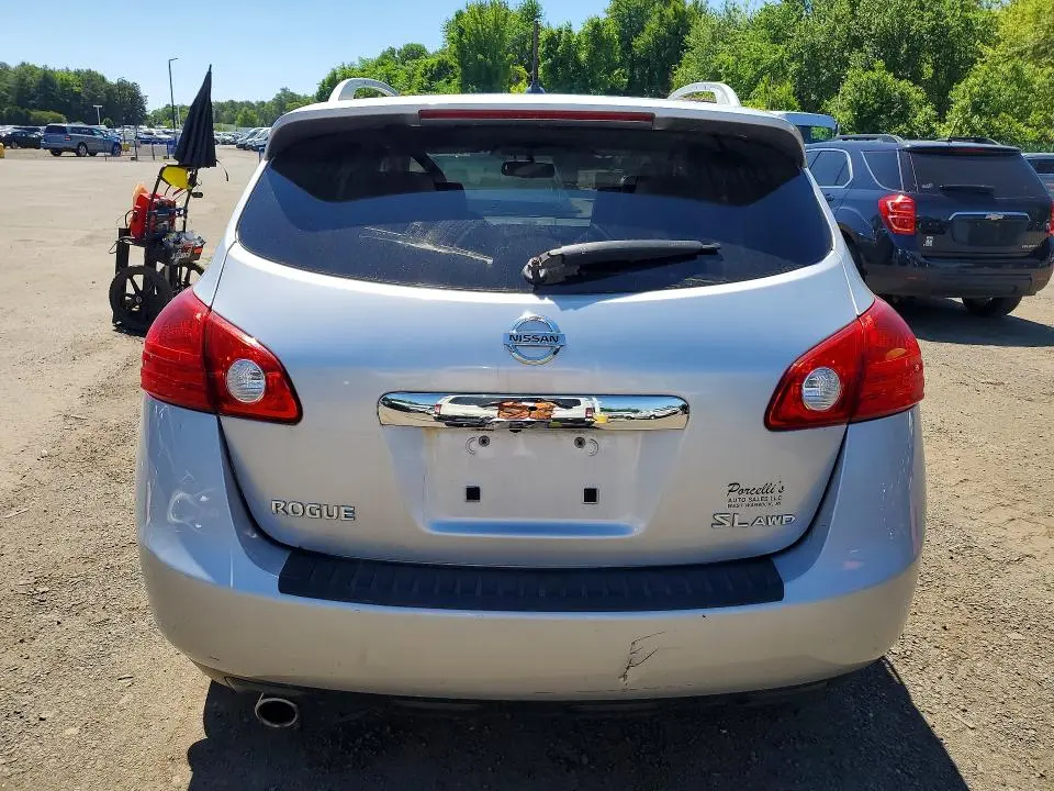 2013 NISSAN ROGUE S  