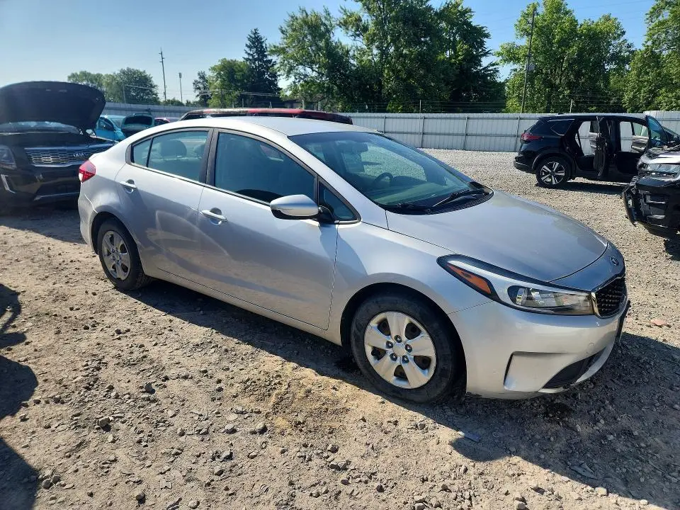 2018 KIA FORTE LX  
