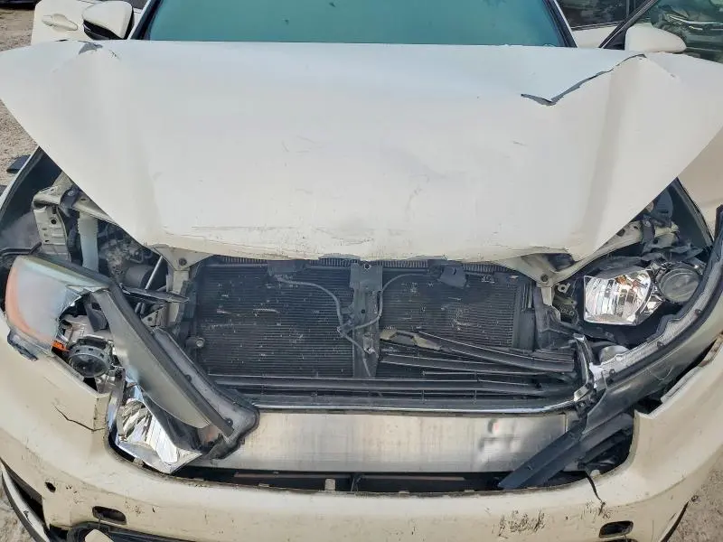2016 TOYOTA HIGHLANDER LE  