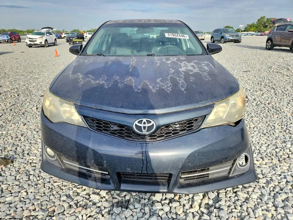 2014 TOYOTA CAMRY SE  