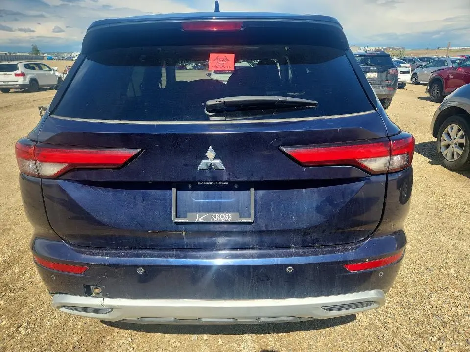 2022 MITSUBISHI OUTLANDER SE  
